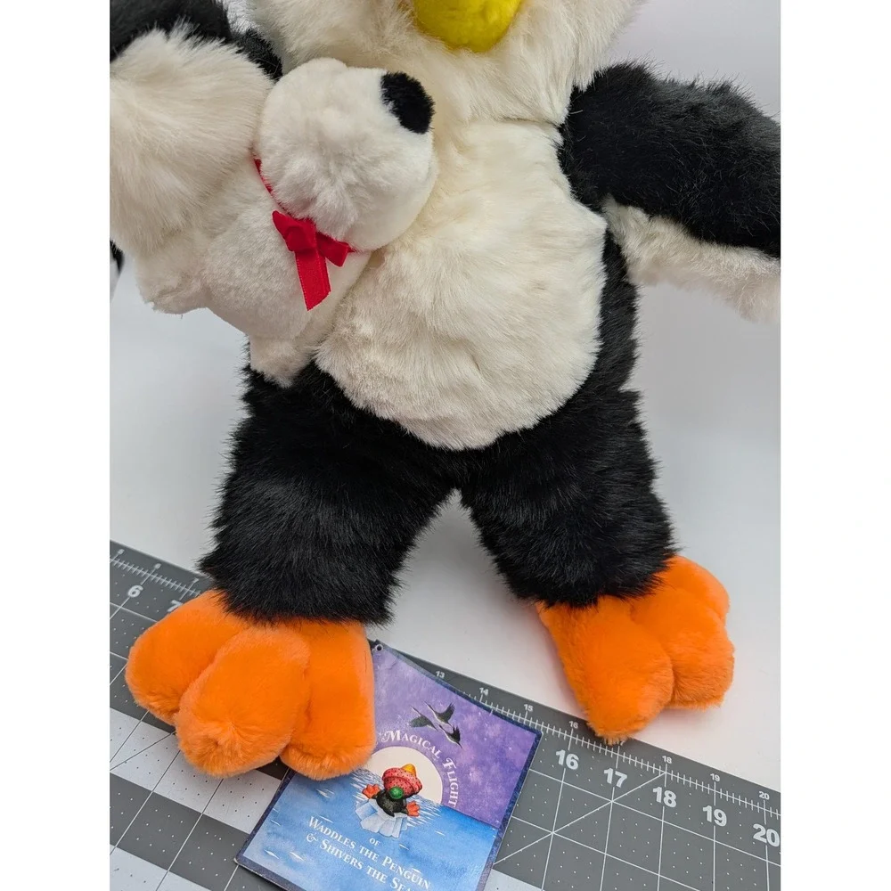 Commonwealth Waddles Penguin Shivers Seal Plush Black White Book 1993